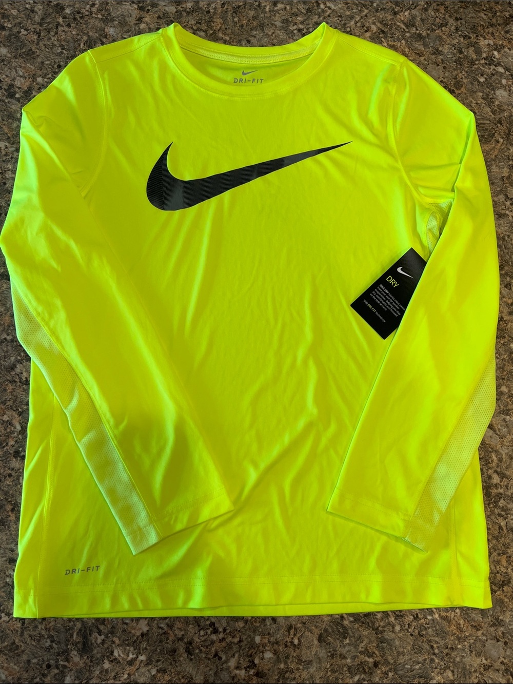 NWT youth Nike long sleeve t-shirt